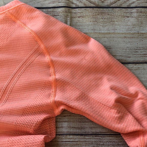 Lululemon Swift long sleeve. Size 4. - Picture 13 of 14